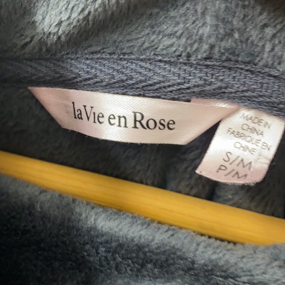 La vie en rose loungewear gray ponchos - Picture 7 of 9